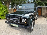 LAND ROVER DEFENDER 110