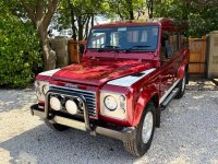 LAND ROVER DEFENDER 110