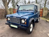 LAND ROVER DEFENDER 90