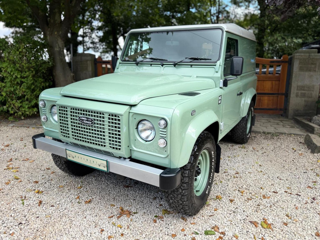 2015 Land Rover Defender 90