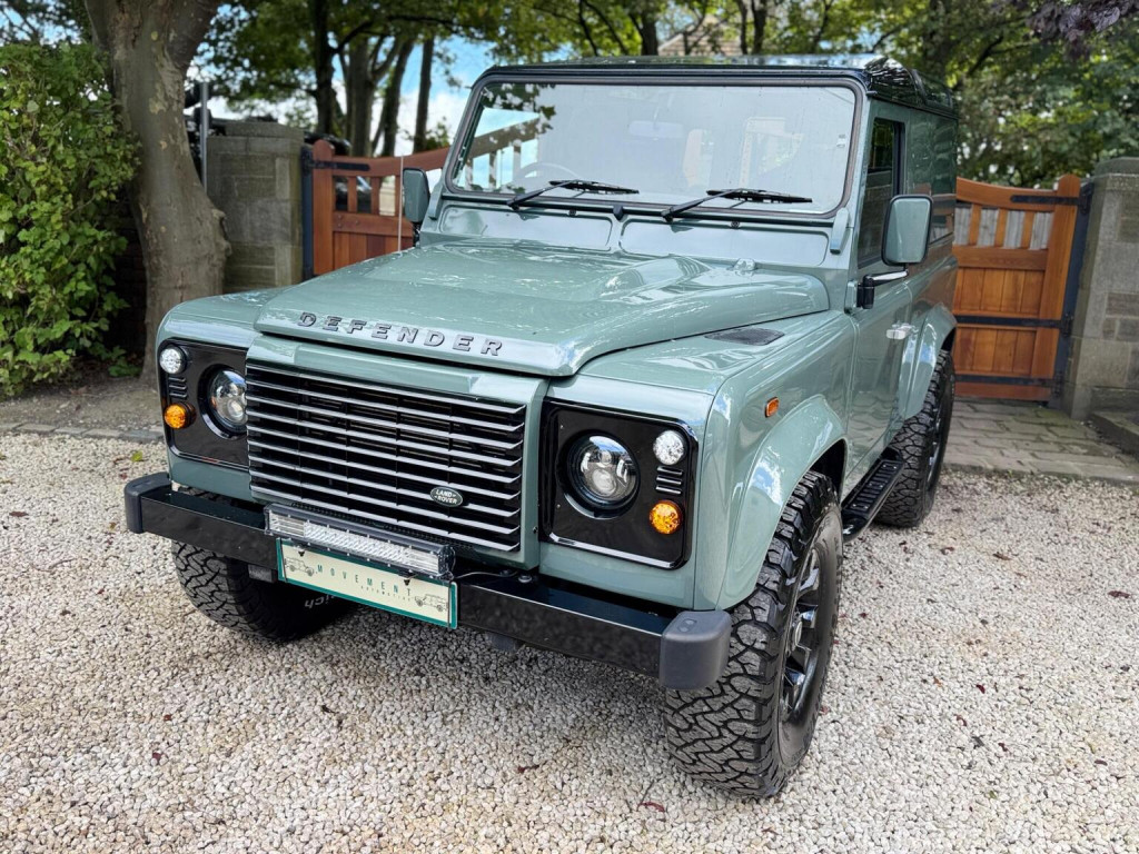 2015 Land Rover Defender 90